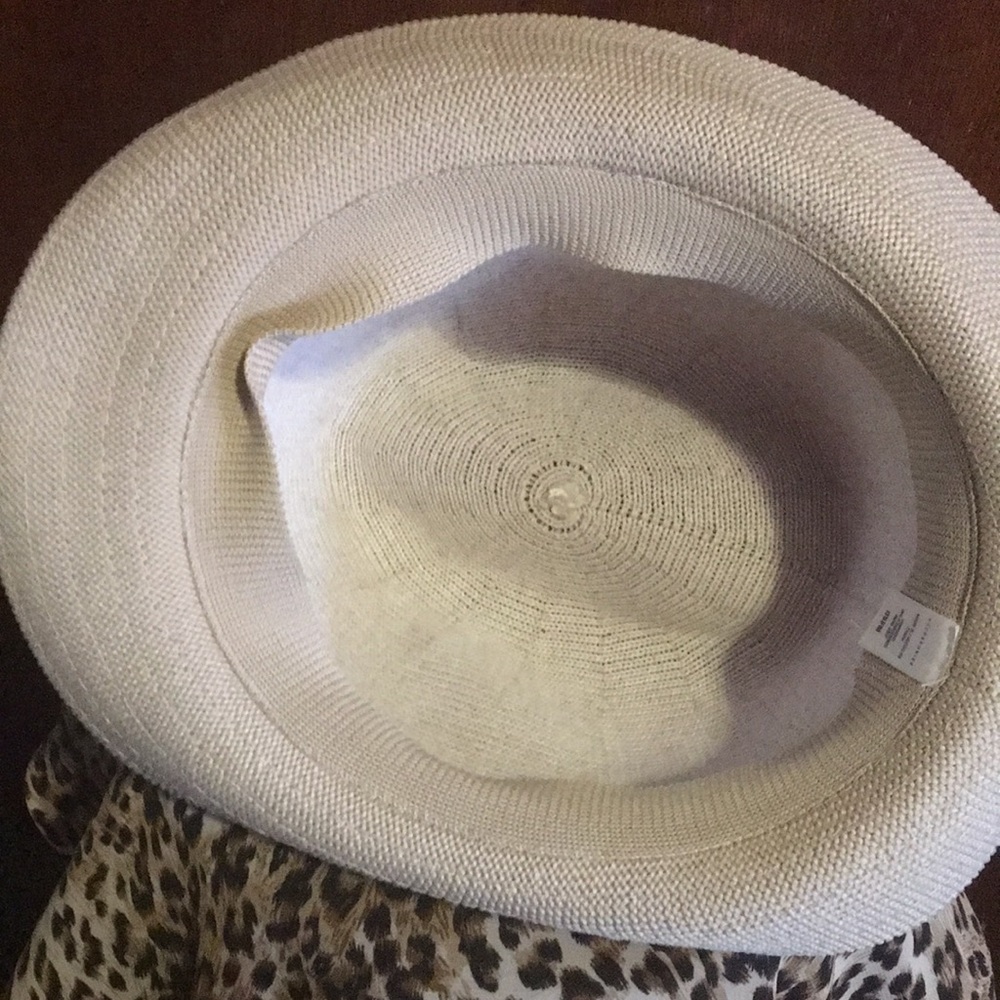 Hat - Picture 3 of 4